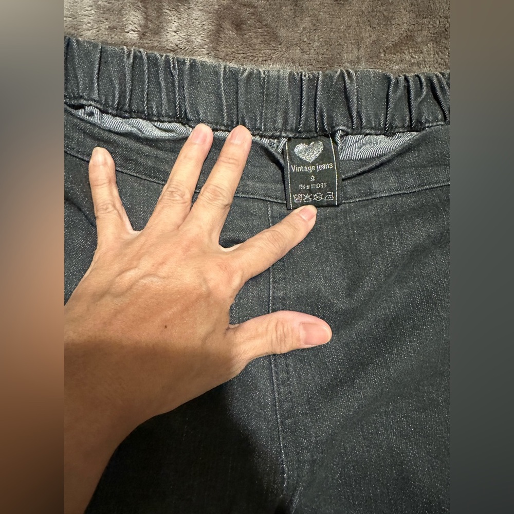 Ruffled ankle jeans